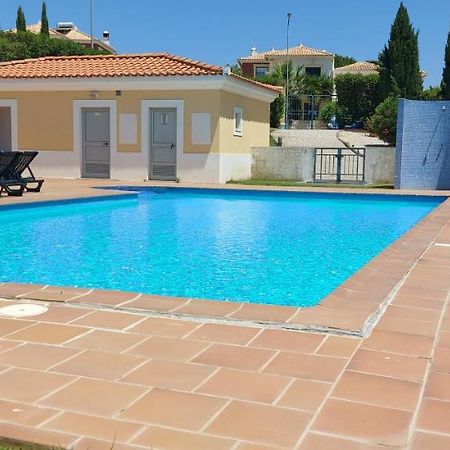 Apartamento Piscina 5 Minutos Praia Alcantarilha Extérieur photo